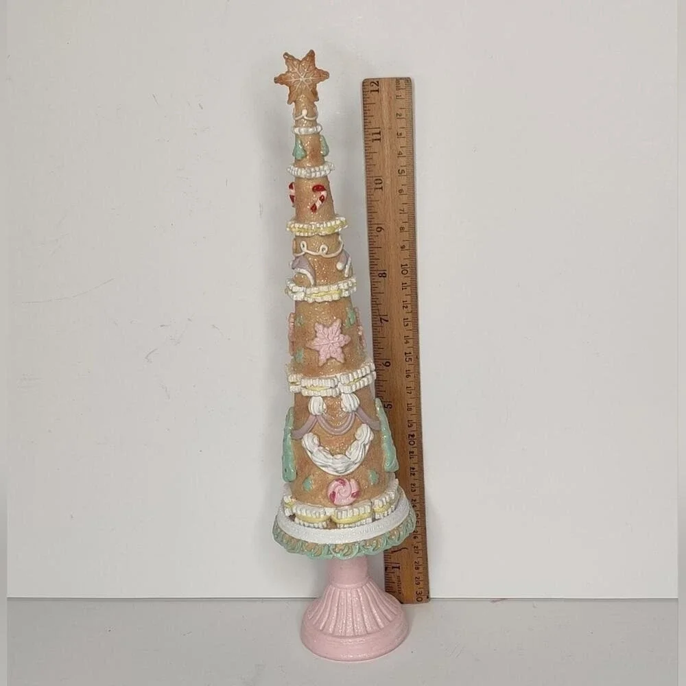 Pastel Pink Sugar Coated Christmas Candyland Sweet Treats Gingerbread‎ Tree